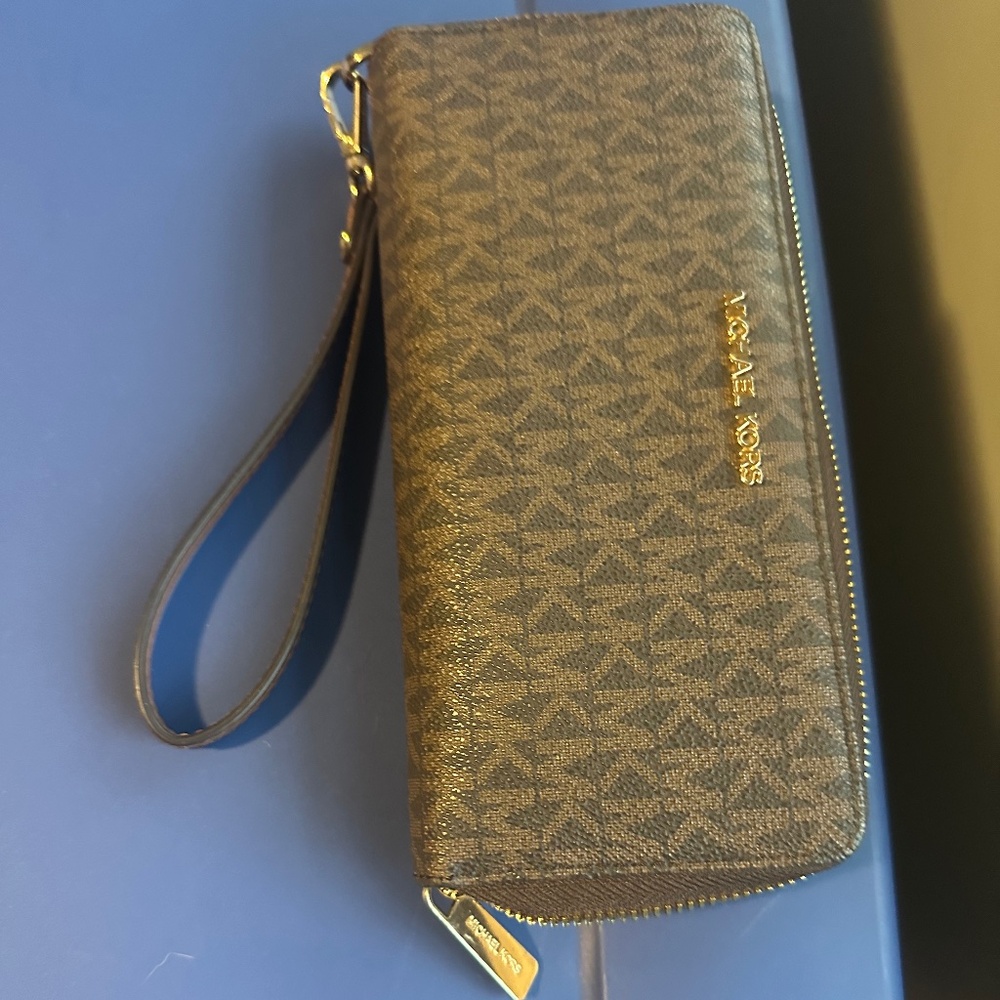 Michael Kors jet set travel large continental wallet in brown signature canvas